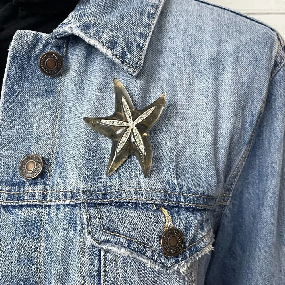 Large Starfish Brooch Silver Tone Metal and Resin Sparkly Bling Beachy Jewelry